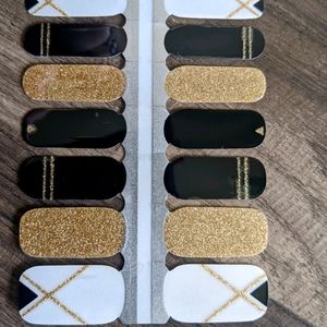 Nail Wraps - Black and Gold Modern Geometry